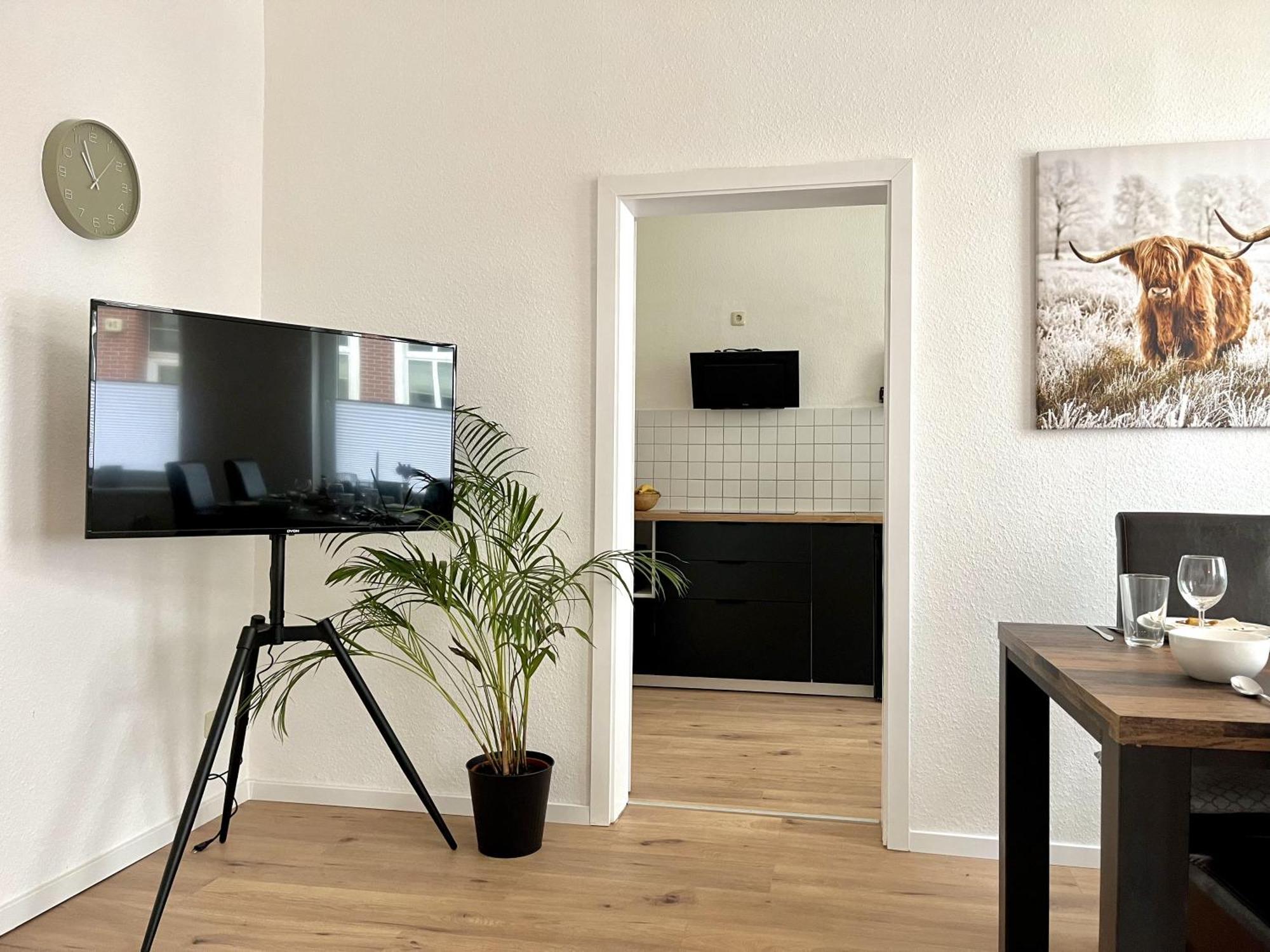 Endless: Studio Mit Netflix + Workstation Im Zentrum Шверін Екстер'єр фото