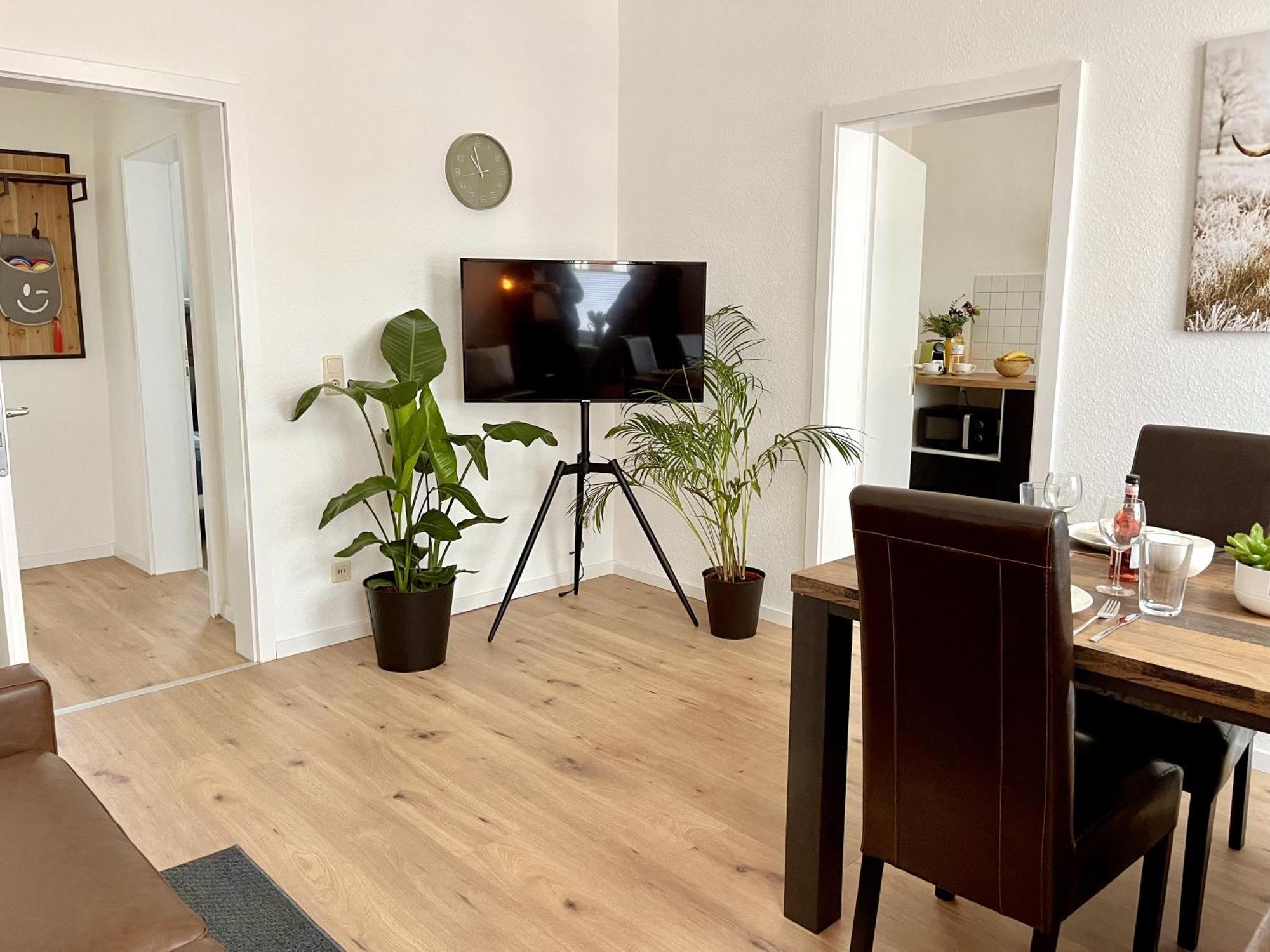 Endless: Studio Mit Netflix + Workstation Im Zentrum Шверін Екстер'єр фото